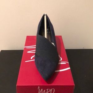Brand new Important dark blue 3 inch heels